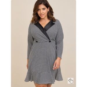 Torrid Mini Stretch Satin Tuxedo Dress black‎ and white size 16